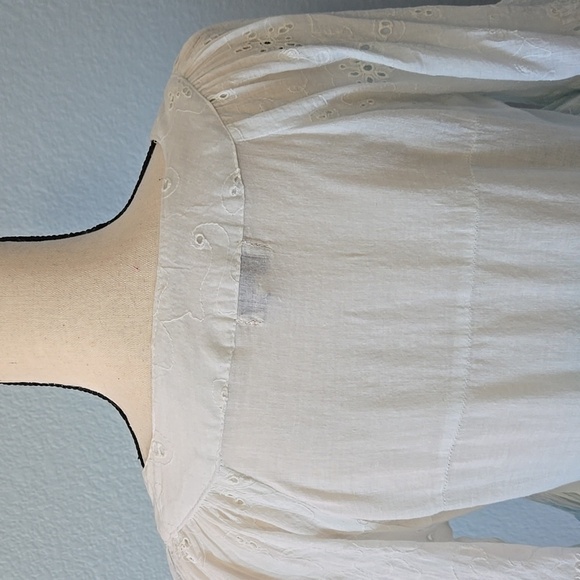 POSITANO Eyelit Sequined PomPom White Blue Top Pullover Bell Sleeves Sz S-M - Picture 10 of 12